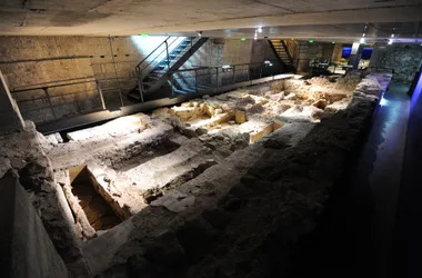 Archeological crypt