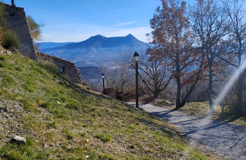 Le Vieil Aiglun et le Puy – Facile 2 Km – 2h30