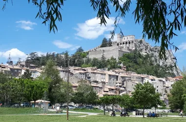 Flora Berger, guide touristique et conteuse