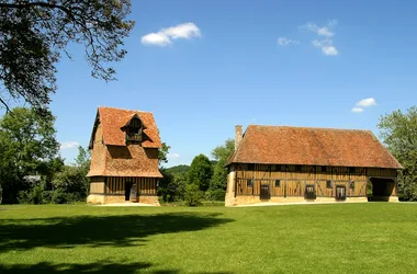 Château de Crèvecoeur_colombier Bauernhof ©Alain Baudry