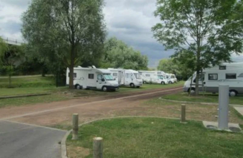 Aire de camping car Communale de LA RIVIERE-SAINT-SAUVEUR, Calvados - Normandie