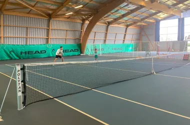 Courts intérieurs club tennis_Beuzeville