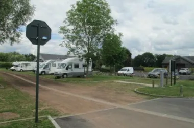 Aire de camping car Communale de LA RIVIERE-SAINT-SAUVEUR, Calvados - Normandie1