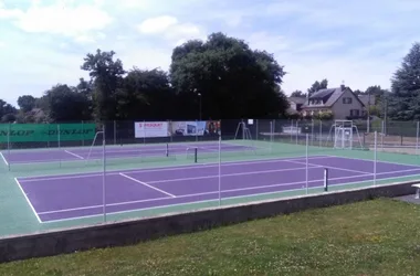 Courts extérieurs club tennis_Beuzeville