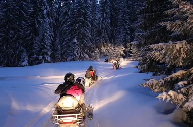 Guided snowmobile tours