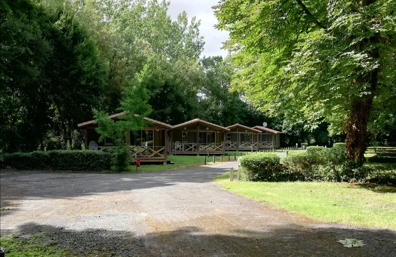 Camping “Le Bois Dinot”