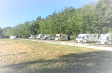 L'aire de camping-cars