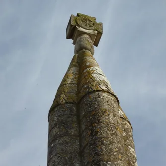 Croix hosannière du cimetière d’Aiffres