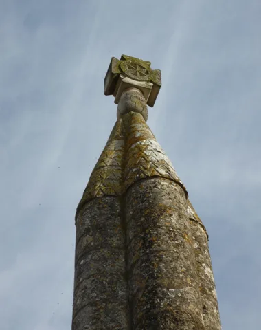 Croix hosannière du cimetière d’Aiffres