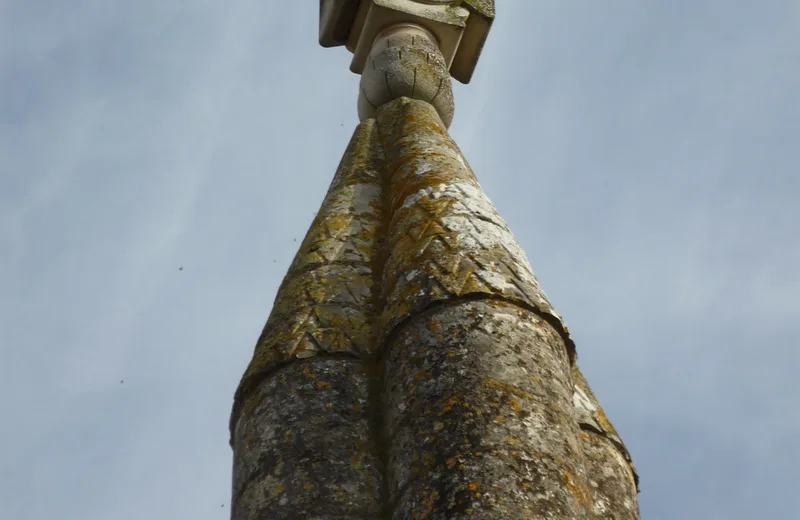 Croix hosannière du cimetière d’Aiffres