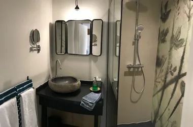 Une salle d'eau