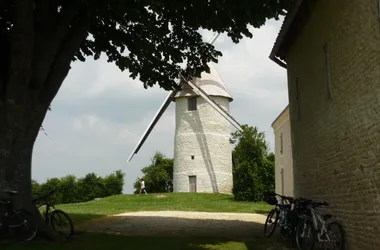 Le moulin vu depuis la maison du meunier