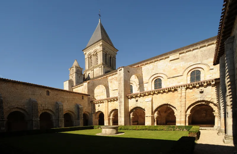 L'abbaye de Nieul-sur-l 'Autise