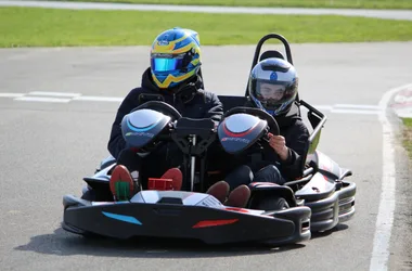 Kart sur la piste de 850 m.