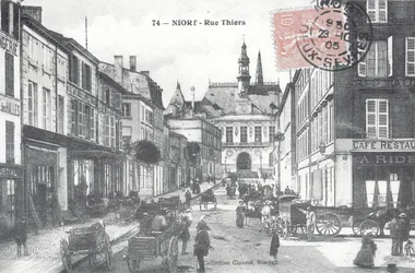 L'Hôtel de Ville au début du XXème siècle