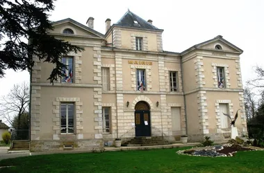 La mairie, ancien château de La Barre