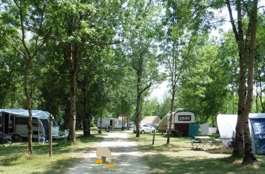 Le camping ombragé