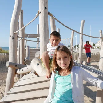 AIRE DE JEUX ESPLANADE DE LA MER