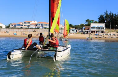 Fromentine sailing school
