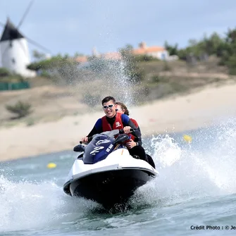 FULL JET – JET-SKI/BOUÉE TRACTÉE