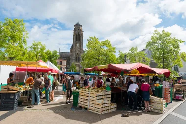 MARCHE DE VALLET