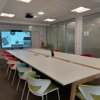 Salle de réunion – Espace de télétravail et co-working