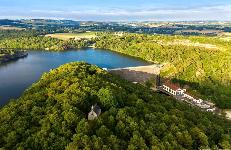 Tour panoramique du lac de Guerlédan