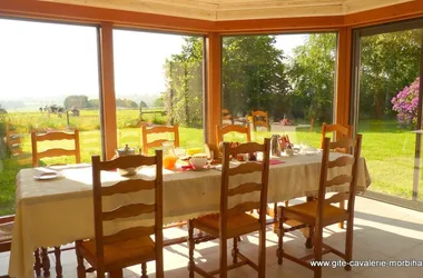 table-des-petits-déjeuners-veranda