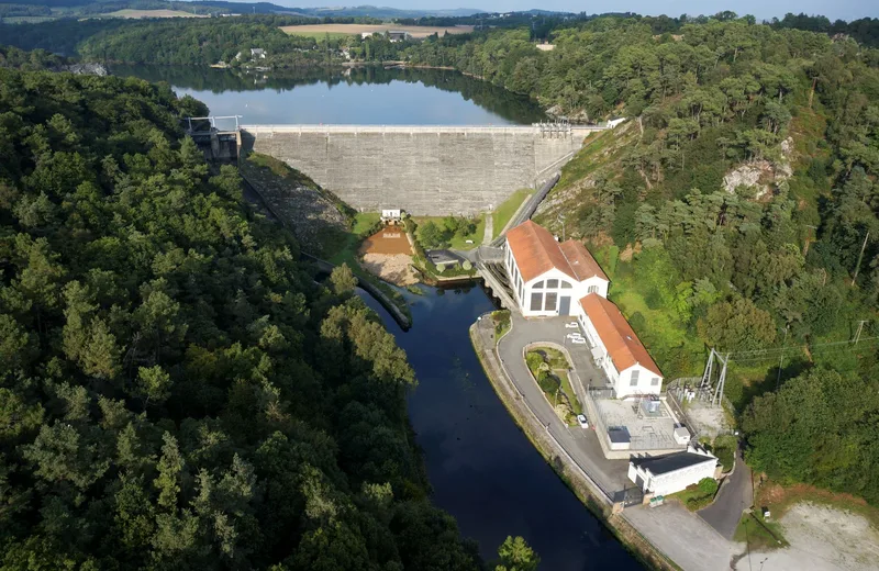 Le barrage hydroélectrique de Guerlédan