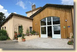 Vares_DomaineduGay_Exterior