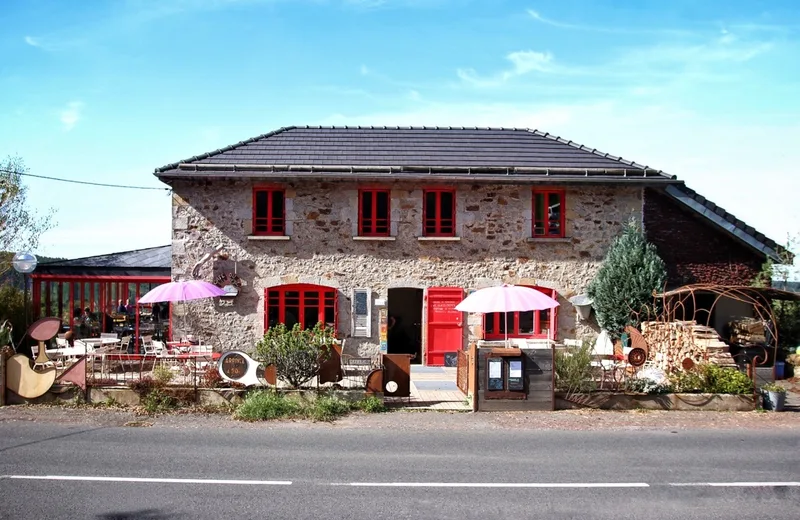 Café und Gîte du Lac Serviere
