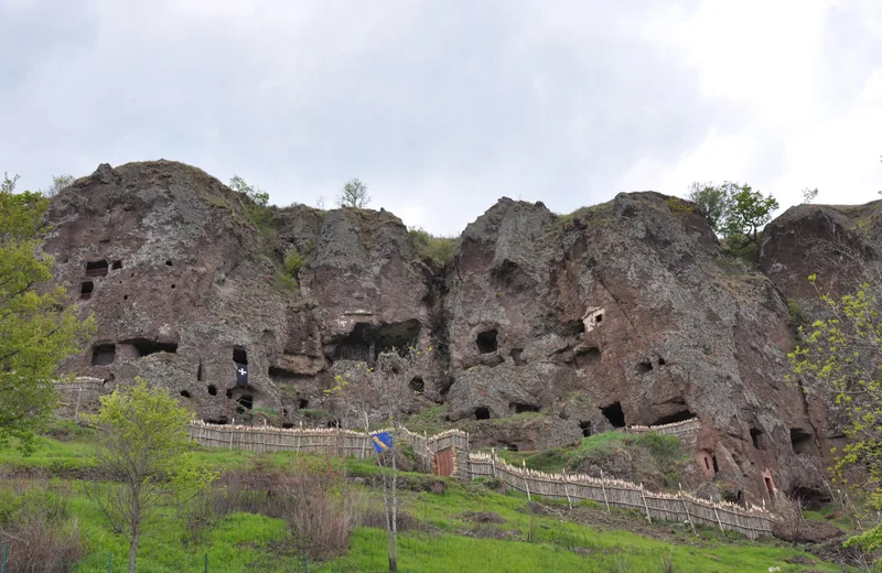 Sitio de la cueva de Jonás