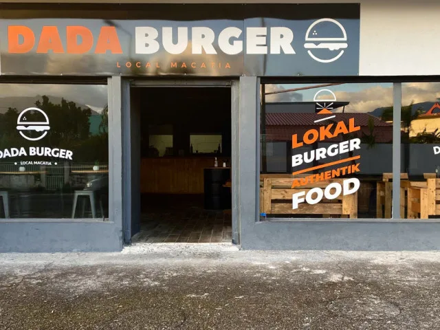 dada_burger_facade