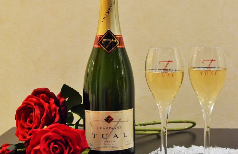 Champagne Tual