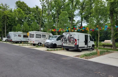 Aire de service et de stationnement/Mareuil sur Ay