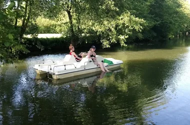 Reduced pedal boat 2