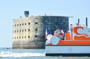 Croisières Fée des Îles by Compagnie Interîles : Saint-Nazaire/Charente – Fort Boyard
