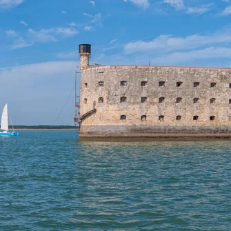 Croisières Fée des Îles by Compagnie Interîles : Saint-Nazaire/Charente – Fort Boyard