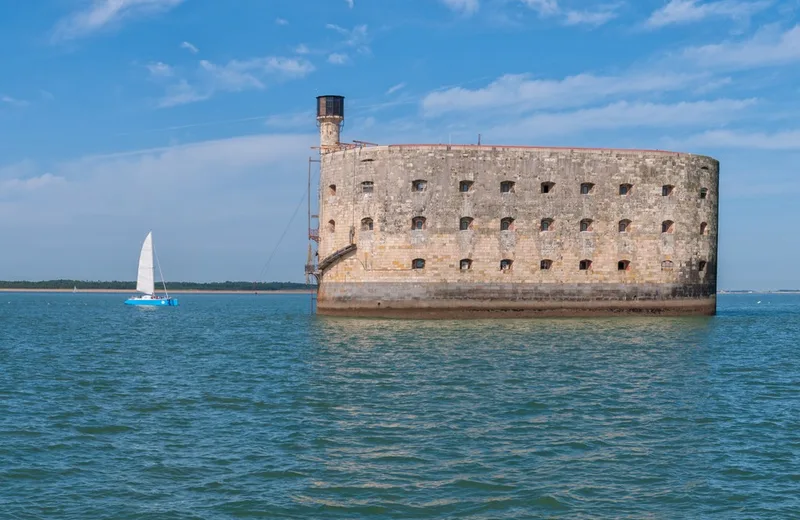 Croisières Fée des Îles by Compagnie Interîles : Saint-Nazaire/Charente – Fort Boyard