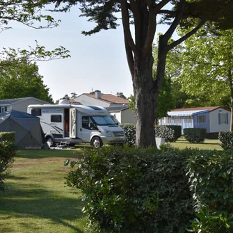 Camping ACCCF Domaine de Bernezac