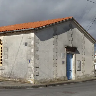 Visite éclair – Le temple protestant de Maine Geoffroy