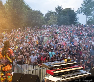 Festi’Vaux – concerts de Yaniss Odua, Broussaï et Ona Maé