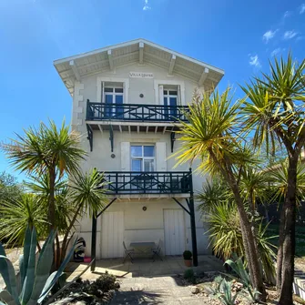 “Villa Louise – Appartement rénové centre de Royan”