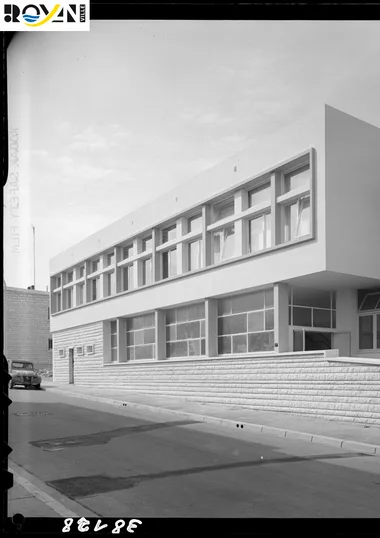 Visite éclair – L’ancienne école Saint-Jean-Baptiste / La médiathèque