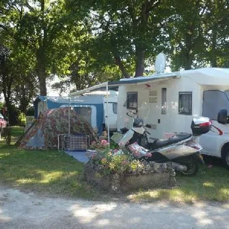 Camping À La Plage