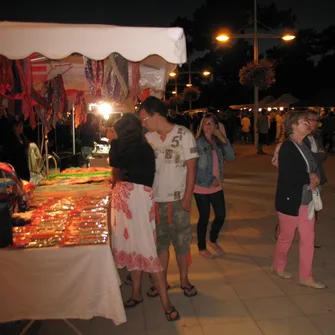 Marché nocturne de Vaux-sur-Mer