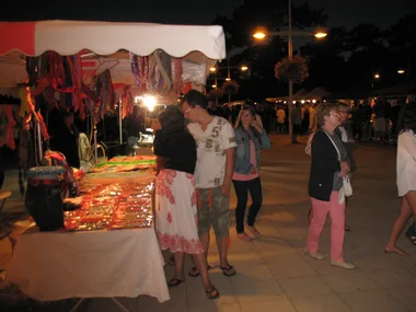 Marché nocturne de Vaux-sur-Mer