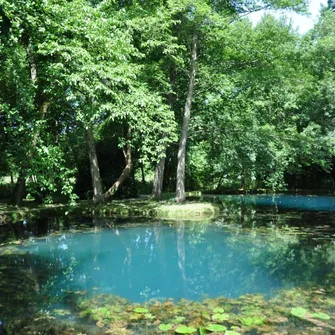 Les Fontaines Bleues – Parc et Jardin du Château de Beaulon