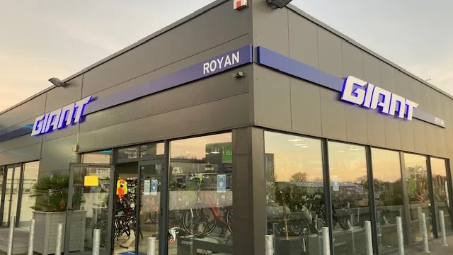 Royan By Cycles – Giant Royan