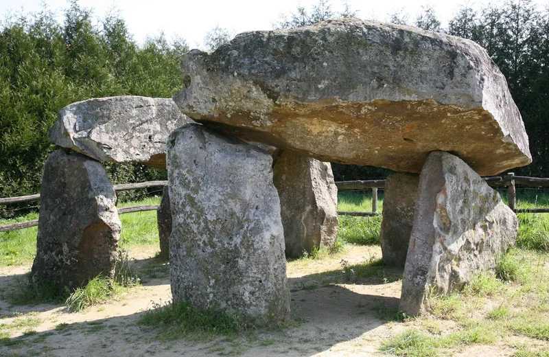 PCU53-dolmen-des-erves-2